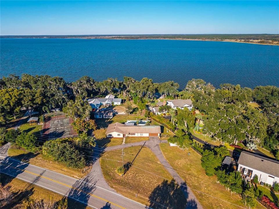 En Venta: $355,000 (4 camas, 3 baños, 1996 Pies cuadrados)