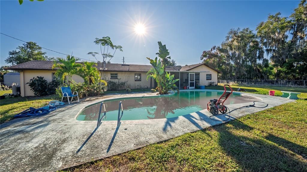 En Venta: $355,000 (4 camas, 3 baños, 1996 Pies cuadrados)