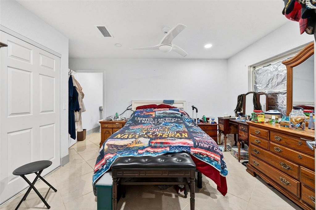 En Venta: $355,000 (4 camas, 3 baños, 1996 Pies cuadrados)