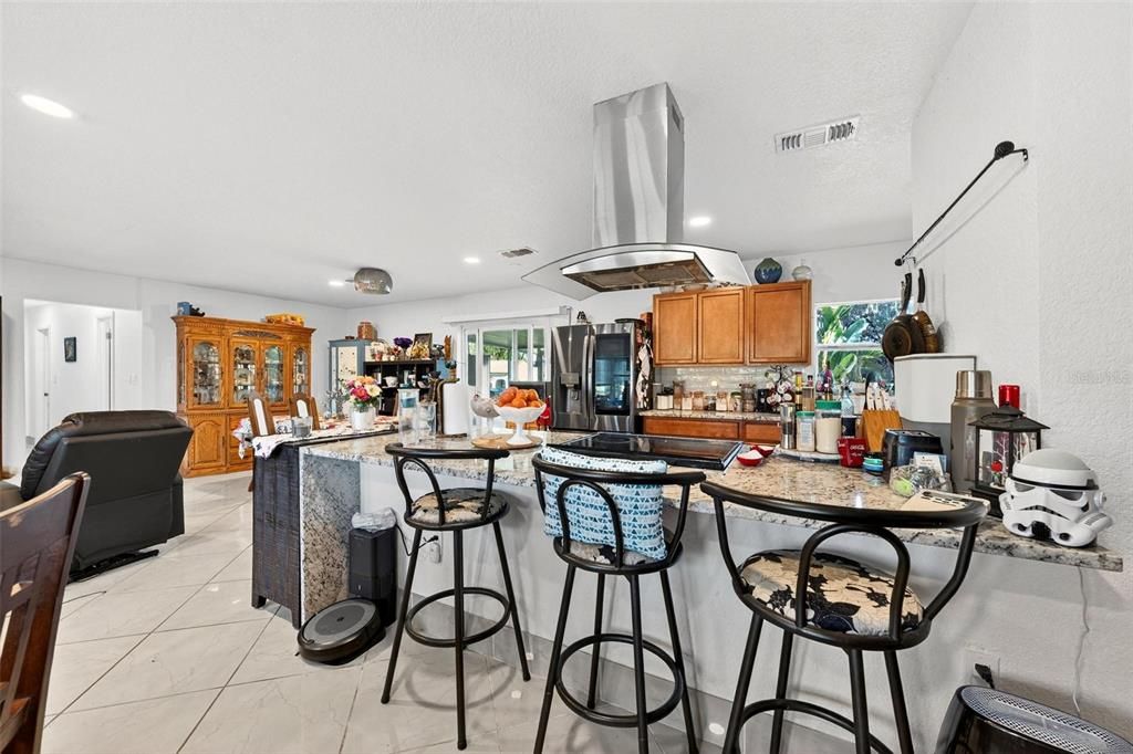 En Venta: $355,000 (4 camas, 3 baños, 1996 Pies cuadrados)