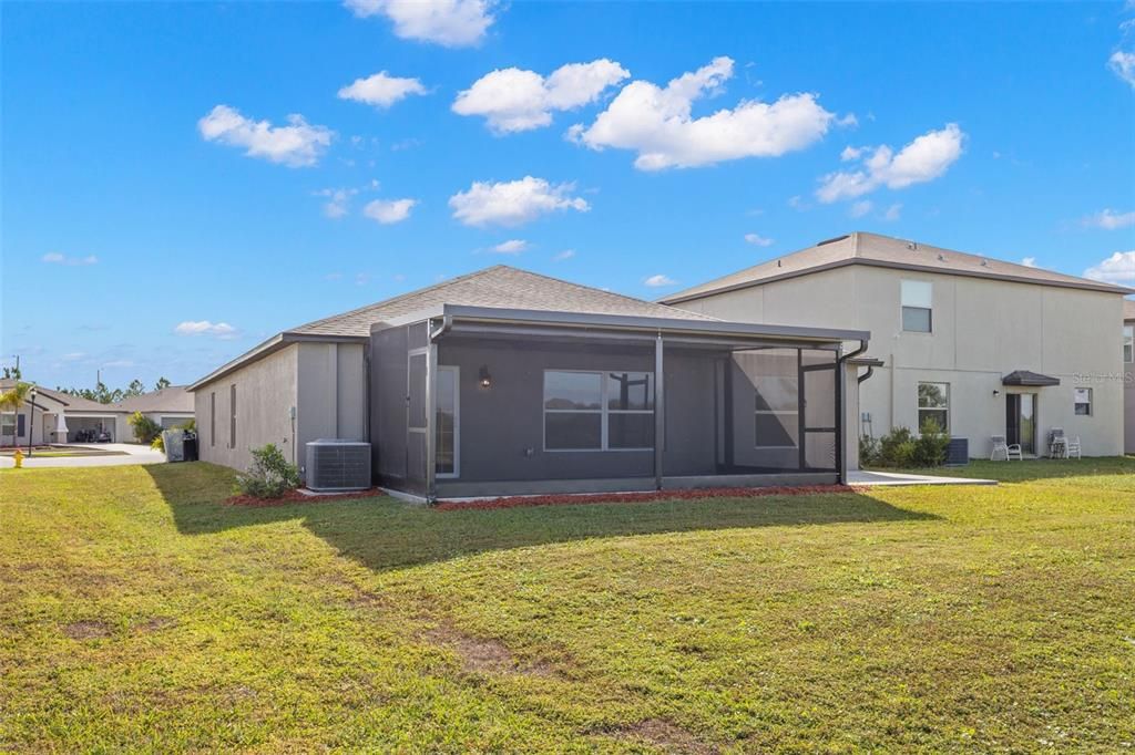 For Sale: $374,900 (4 beds, 2 baths, 1935 Square Feet)