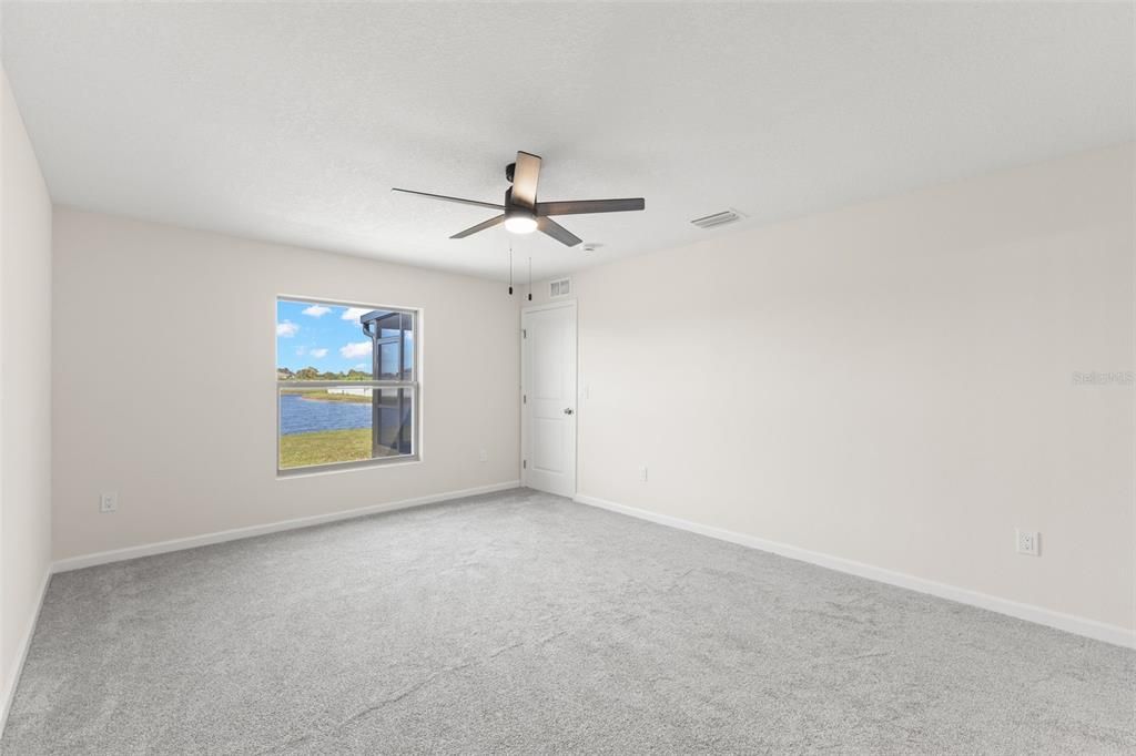 For Sale: $374,900 (4 beds, 2 baths, 1935 Square Feet)