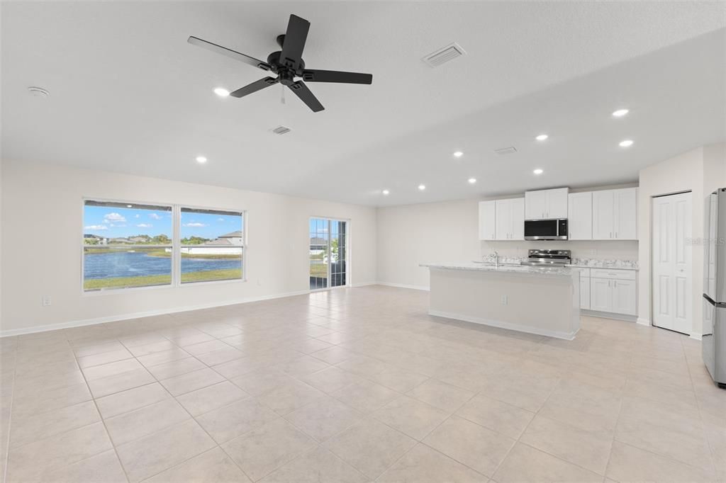 For Sale: $374,900 (4 beds, 2 baths, 1935 Square Feet)