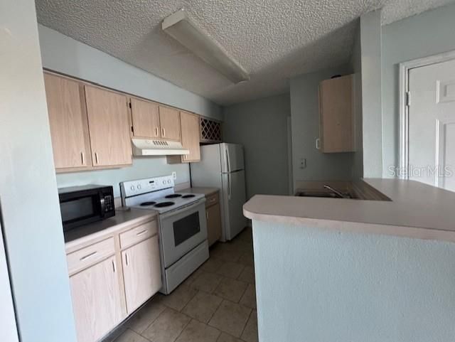 En Venta: $144,900 (1 camas, 1 baños, 588 Pies cuadrados)