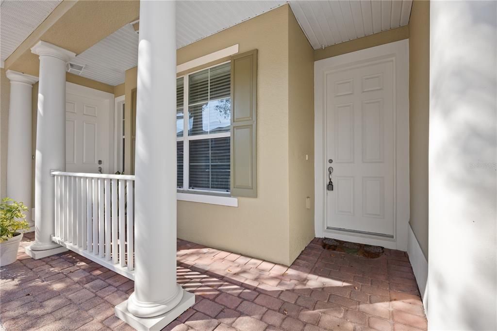 For Rent: $1,900 (3 beds, 2 baths, 1832 Square Feet)