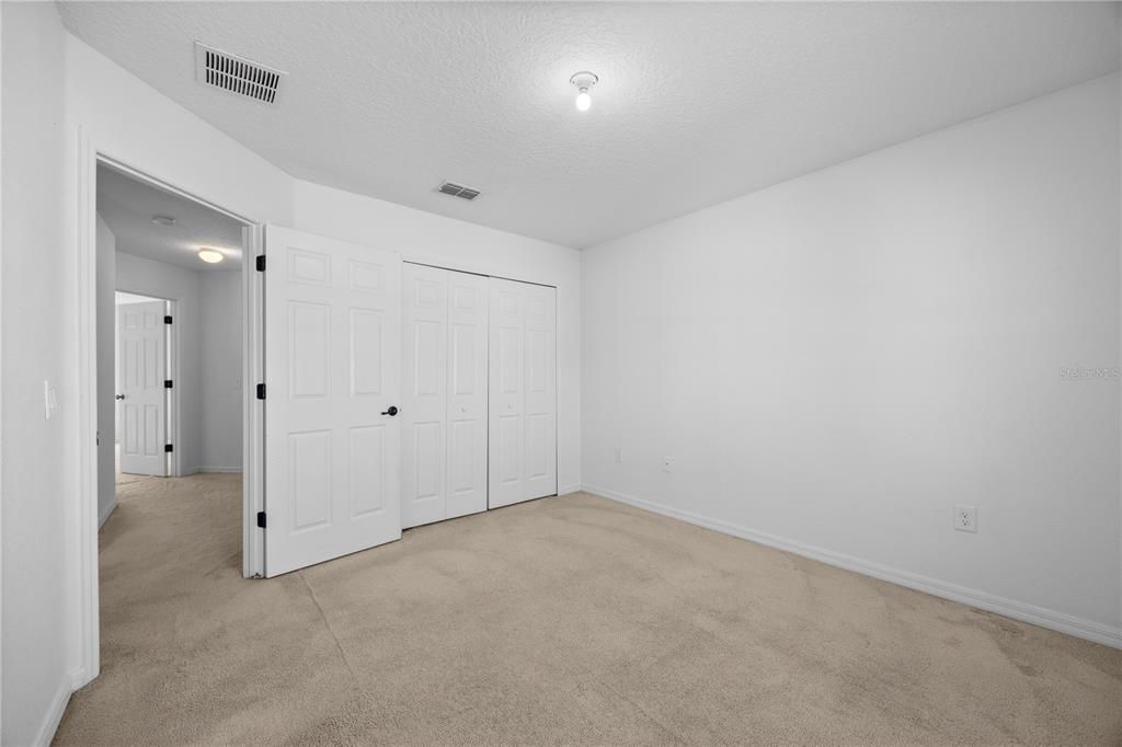 For Rent: $1,900 (3 beds, 2 baths, 1832 Square Feet)