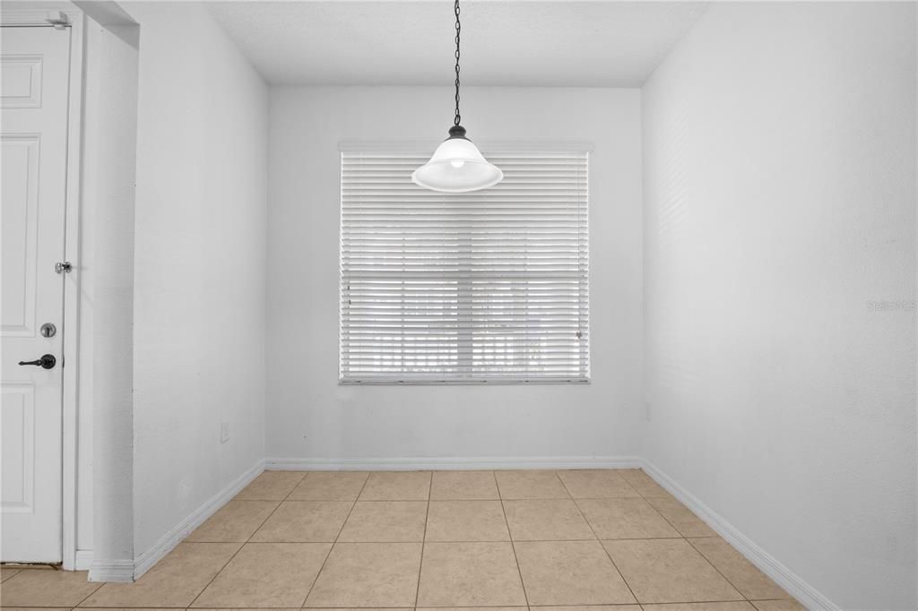 For Rent: $1,900 (3 beds, 2 baths, 1832 Square Feet)