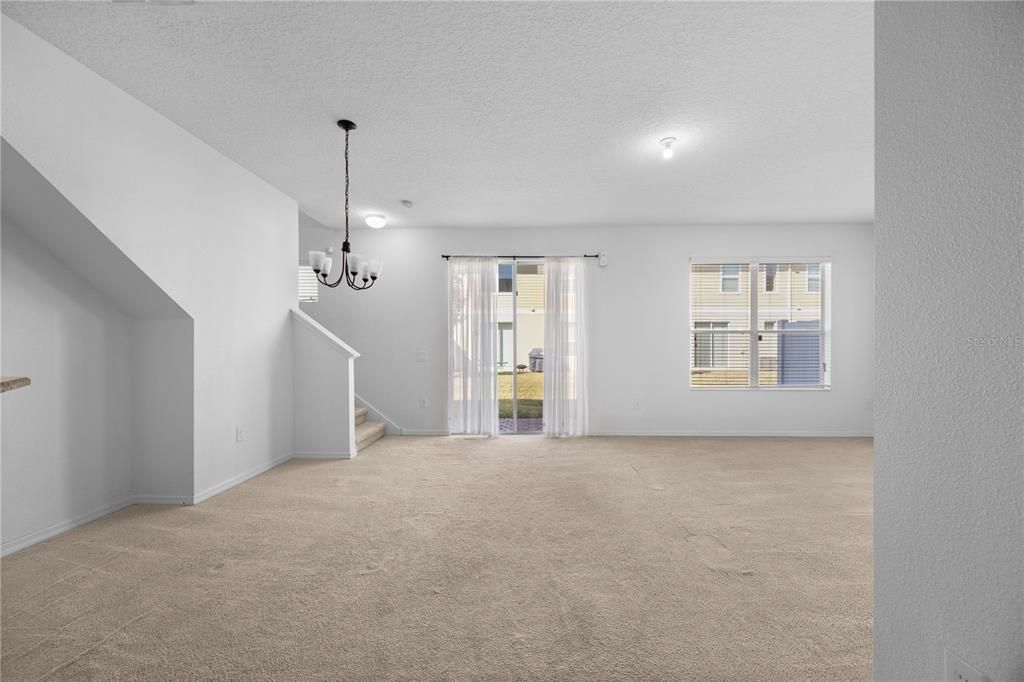 For Rent: $1,900 (3 beds, 2 baths, 1832 Square Feet)