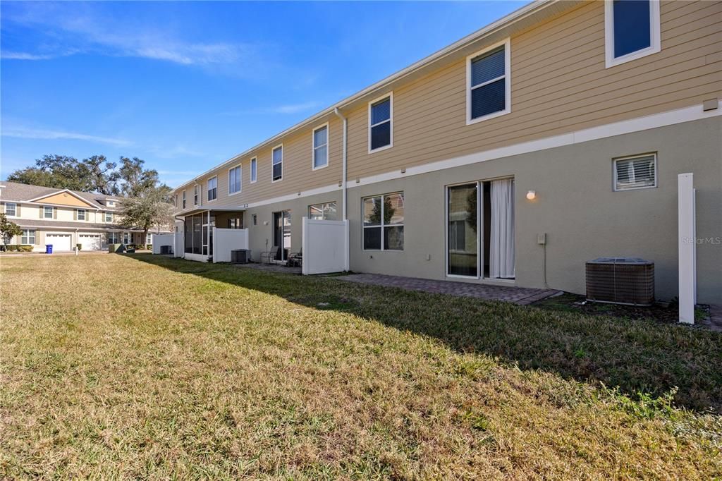 For Rent: $1,900 (3 beds, 2 baths, 1832 Square Feet)