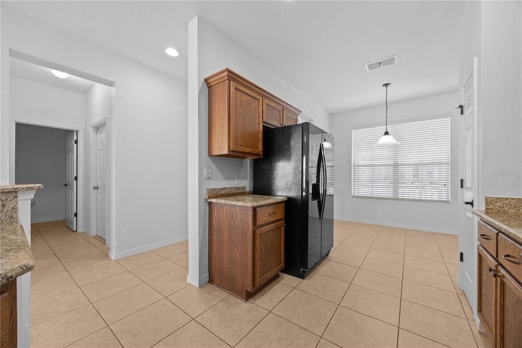 For Rent: $1,900 (3 beds, 2 baths, 1832 Square Feet)