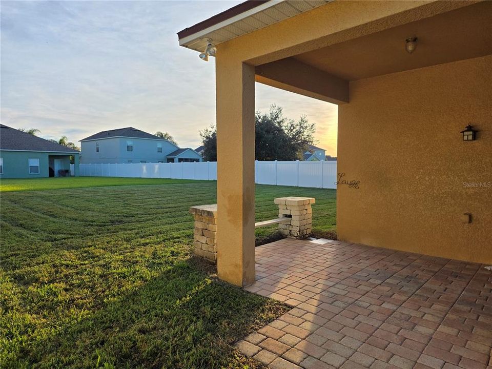 出租: $2,075 (3 贝兹, 2 浴室, 1751 平方英尺)