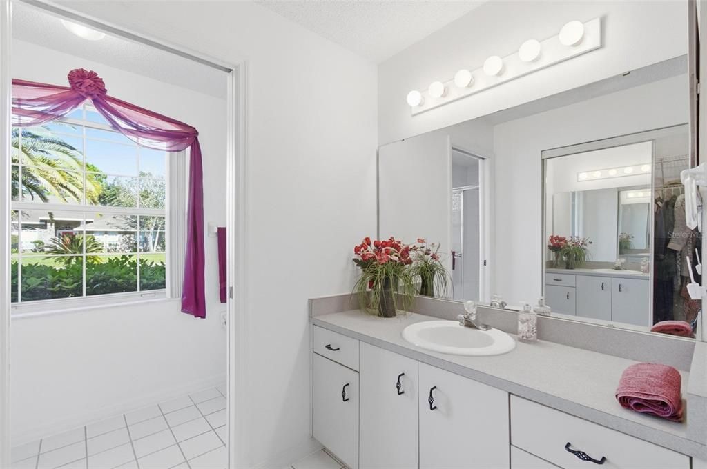 Active With Contract: $250,000 (3 beds, 2 baths, 1553 Square Feet)