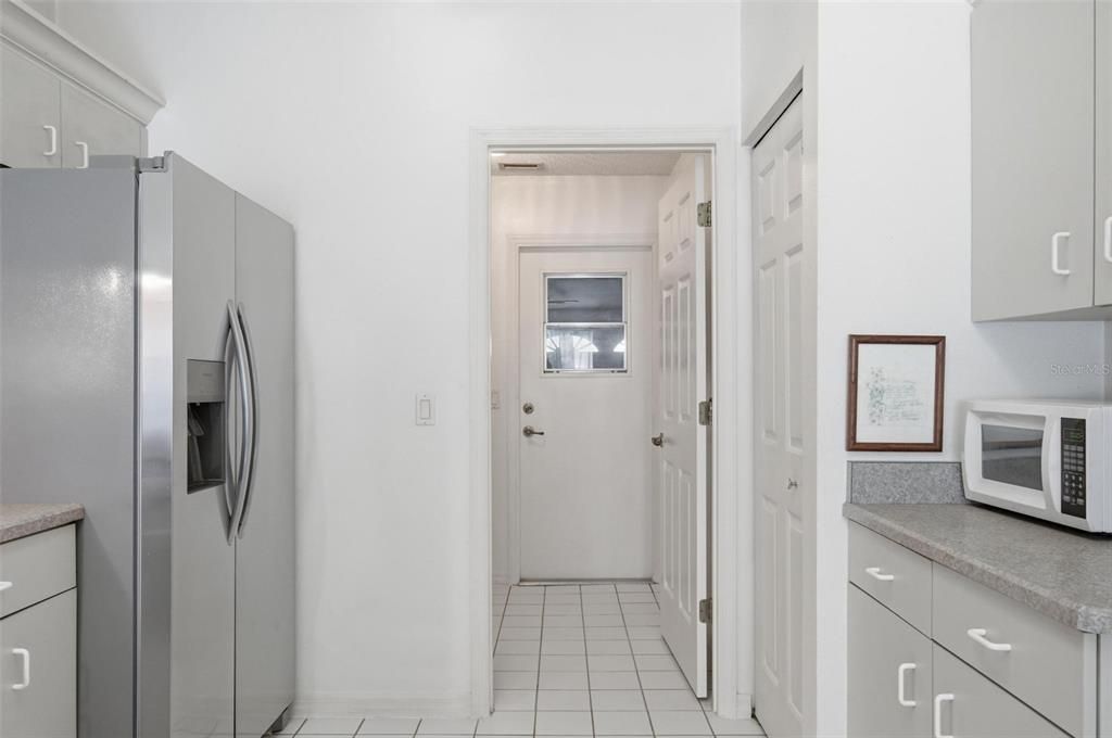 Active With Contract: $250,000 (3 beds, 2 baths, 1553 Square Feet)