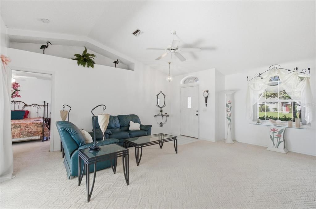 Active With Contract: $250,000 (3 beds, 2 baths, 1553 Square Feet)