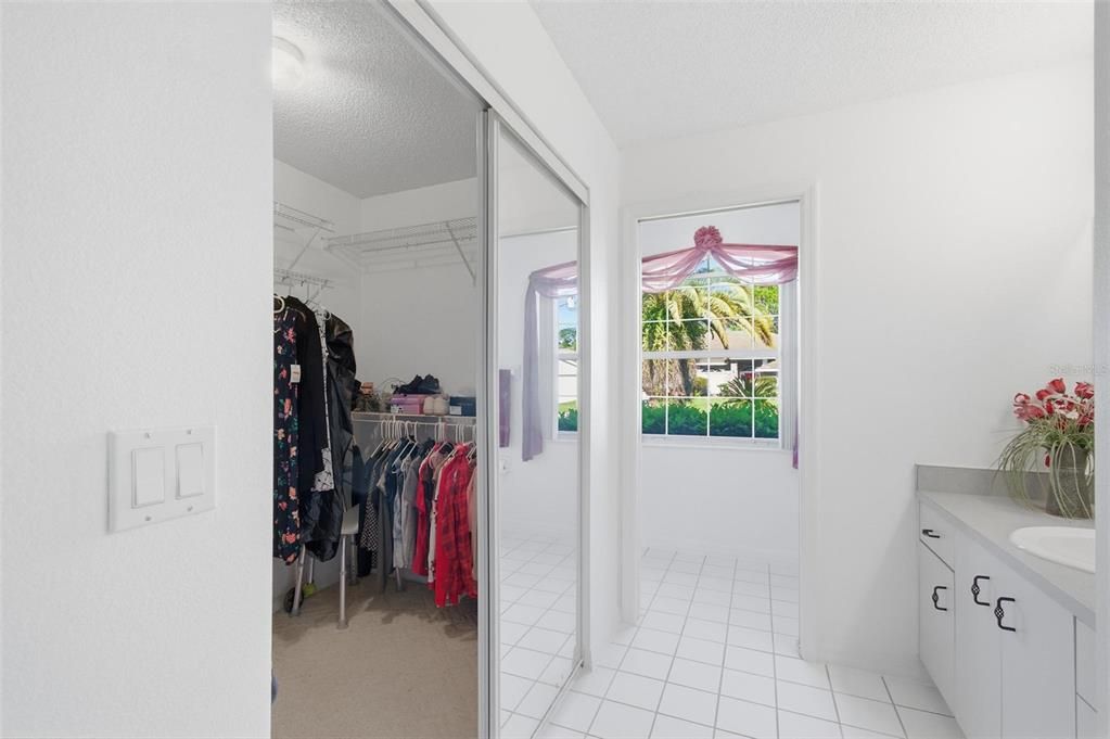 Active With Contract: $250,000 (3 beds, 2 baths, 1553 Square Feet)