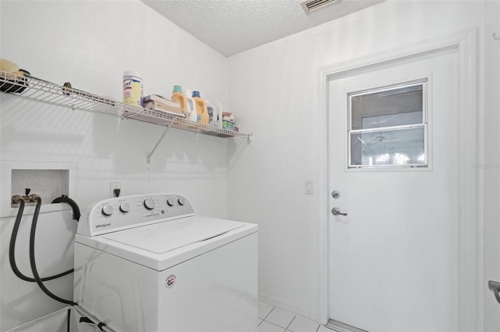 Active With Contract: $250,000 (3 beds, 2 baths, 1553 Square Feet)