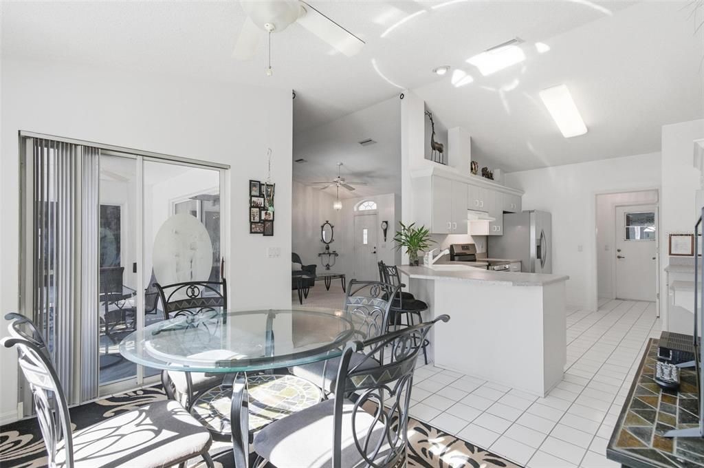 Active With Contract: $250,000 (3 beds, 2 baths, 1553 Square Feet)