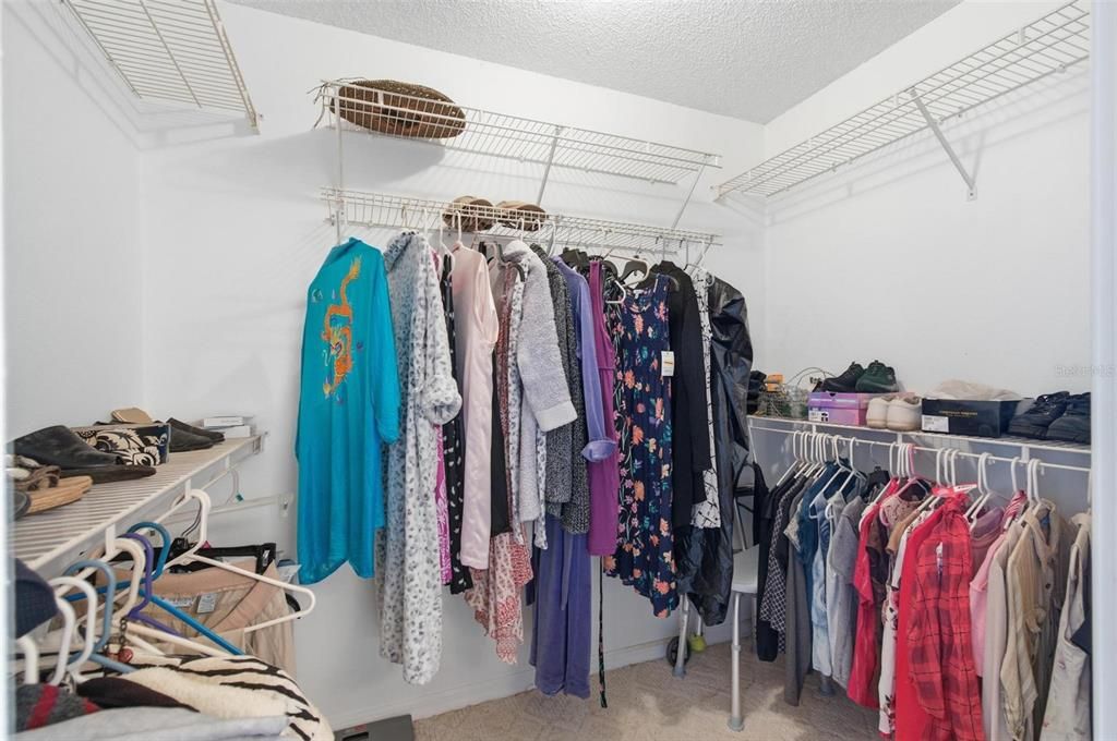 Active With Contract: $250,000 (3 beds, 2 baths, 1553 Square Feet)