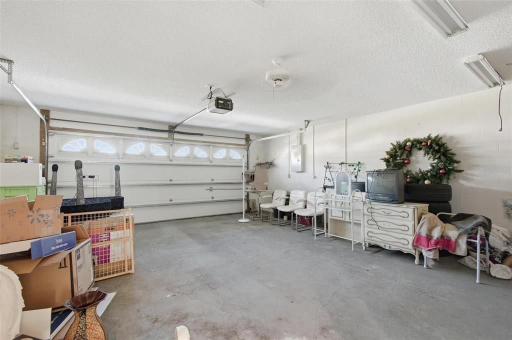 Active With Contract: $250,000 (3 beds, 2 baths, 1553 Square Feet)