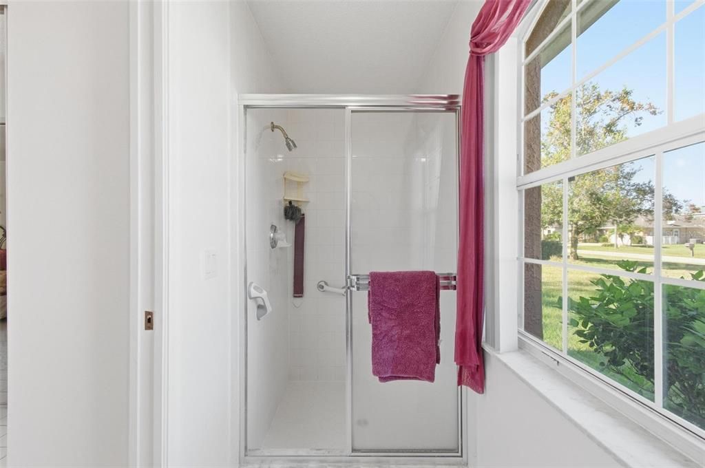 Active With Contract: $250,000 (3 beds, 2 baths, 1553 Square Feet)