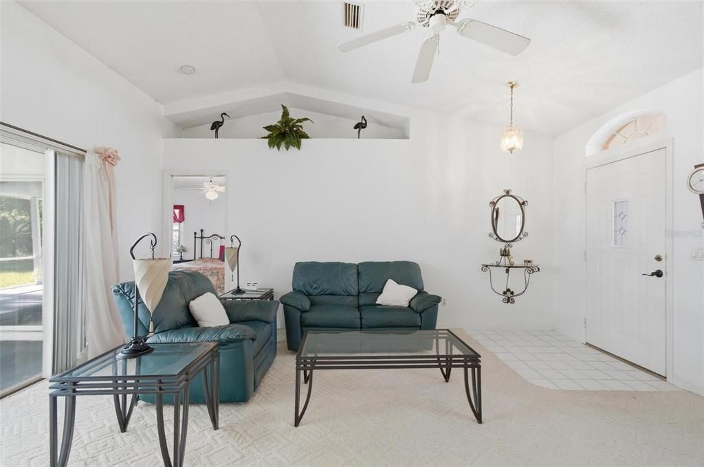 Active With Contract: $250,000 (3 beds, 2 baths, 1553 Square Feet)