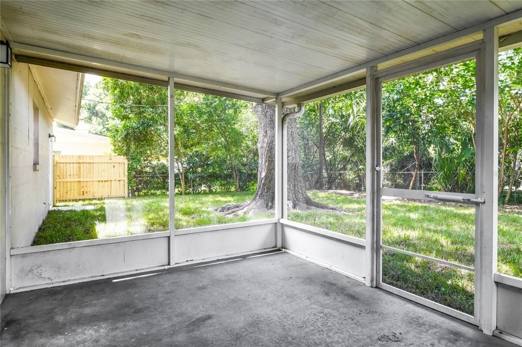 For Rent: $2,880 (4 beds, 2 baths, 1550 Square Feet)