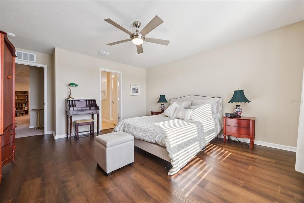 For Sale: $597,000 (5 beds, 3 baths, 2590 Square Feet)