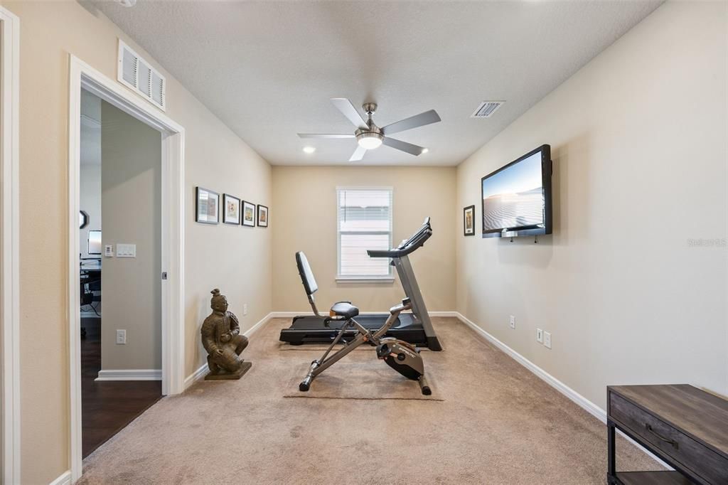 For Sale: $597,000 (5 beds, 3 baths, 2590 Square Feet)