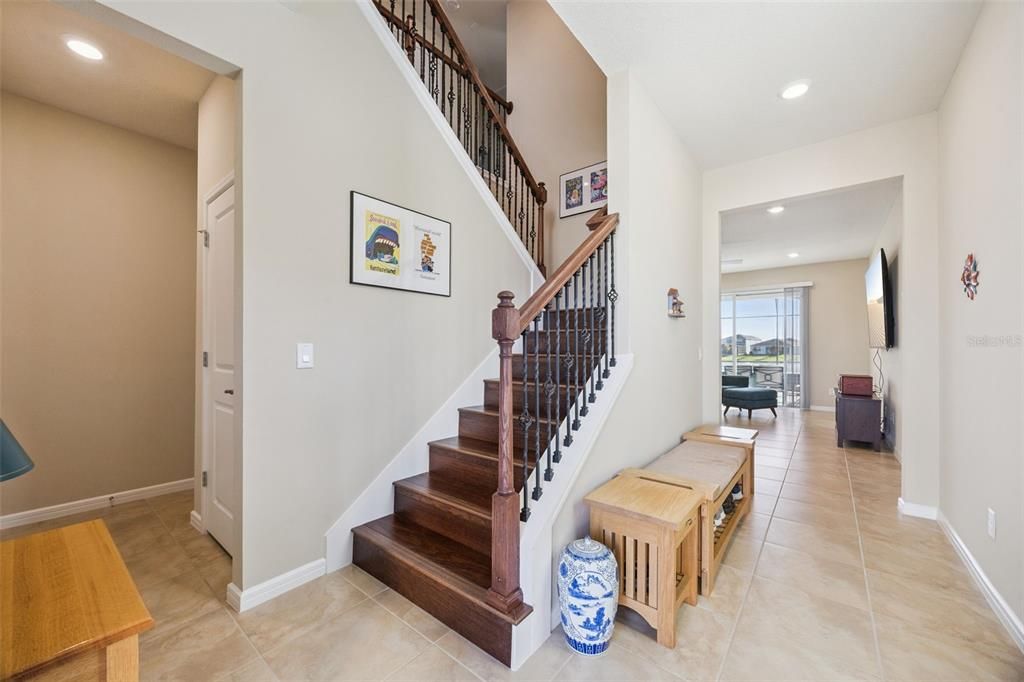 For Sale: $597,000 (5 beds, 3 baths, 2590 Square Feet)