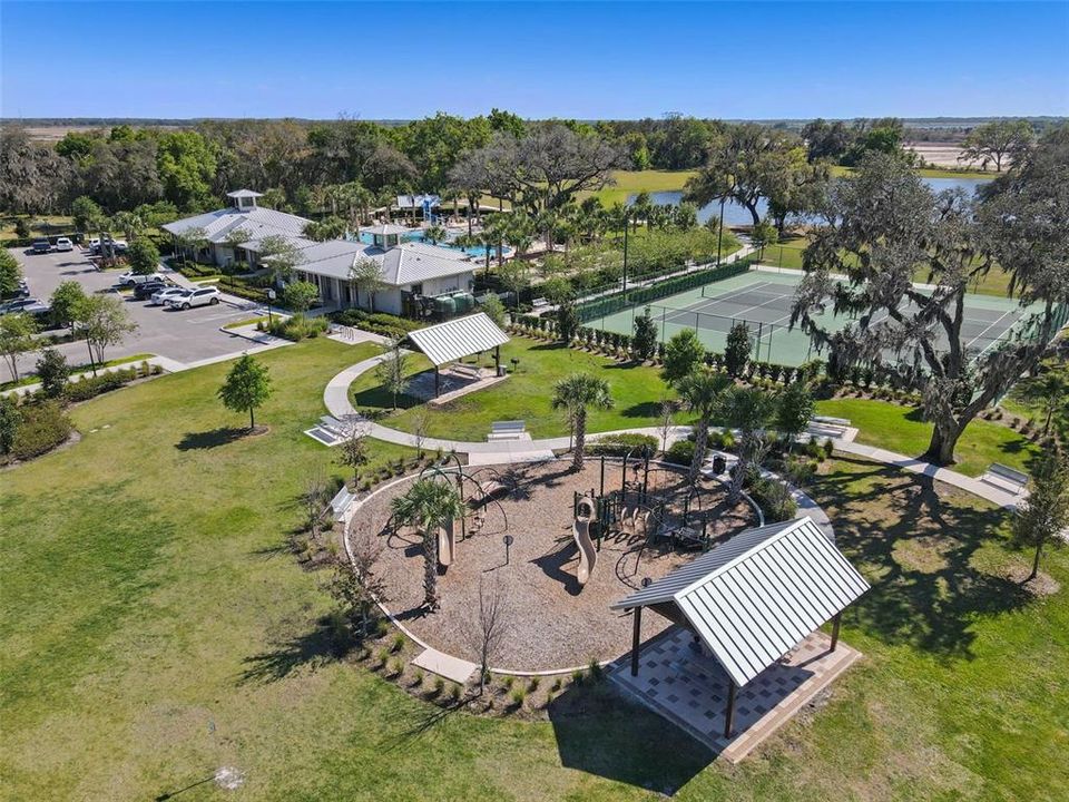 For Sale: $597,000 (5 beds, 3 baths, 2590 Square Feet)