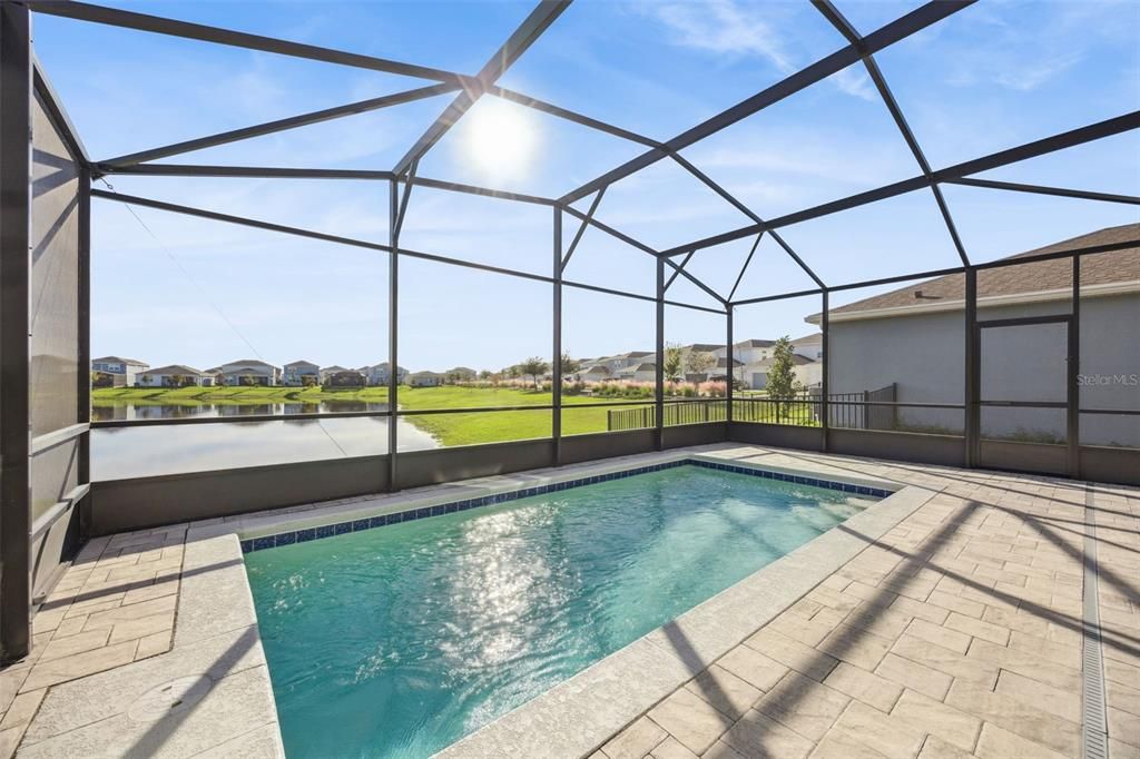 For Sale: $597,000 (5 beds, 3 baths, 2590 Square Feet)