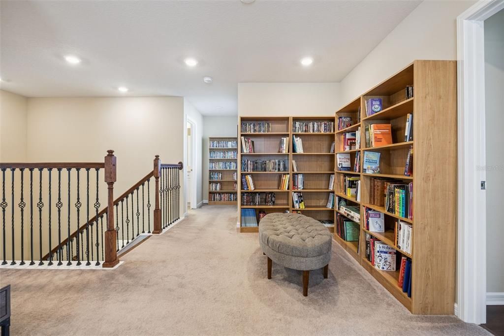 For Sale: $597,000 (5 beds, 3 baths, 2590 Square Feet)