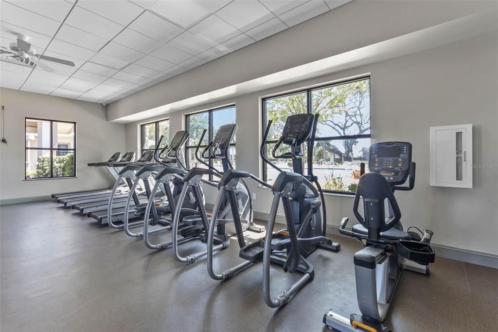 For Sale: $597,000 (5 beds, 3 baths, 2590 Square Feet)