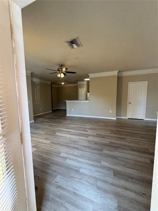 В аренду: $2,000 (3 спален, 2 ванн, 1369 Квадратных фут)