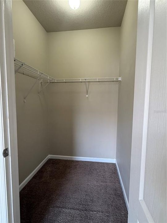 В аренду: $2,000 (3 спален, 2 ванн, 1369 Квадратных фут)