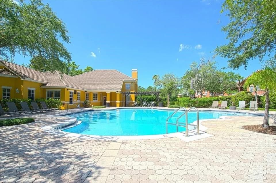 В аренду: $2,000 (3 спален, 2 ванн, 1369 Квадратных фут)