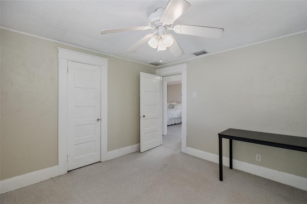 На продажу: $329,000 (3 спален, 2 ванн, 1462 Квадратных фут)