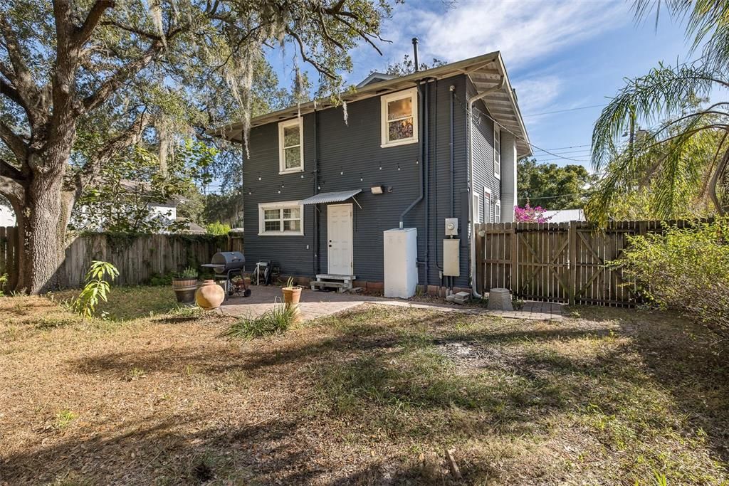 На продажу: $329,000 (3 спален, 2 ванн, 1462 Квадратных фут)