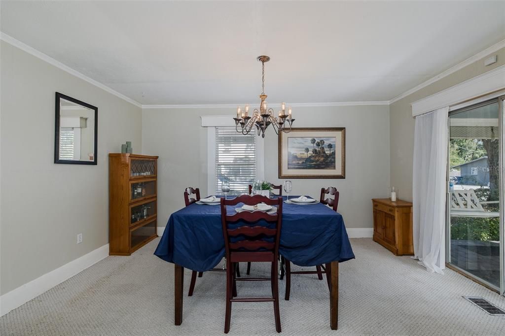 На продажу: $329,000 (3 спален, 2 ванн, 1462 Квадратных фут)