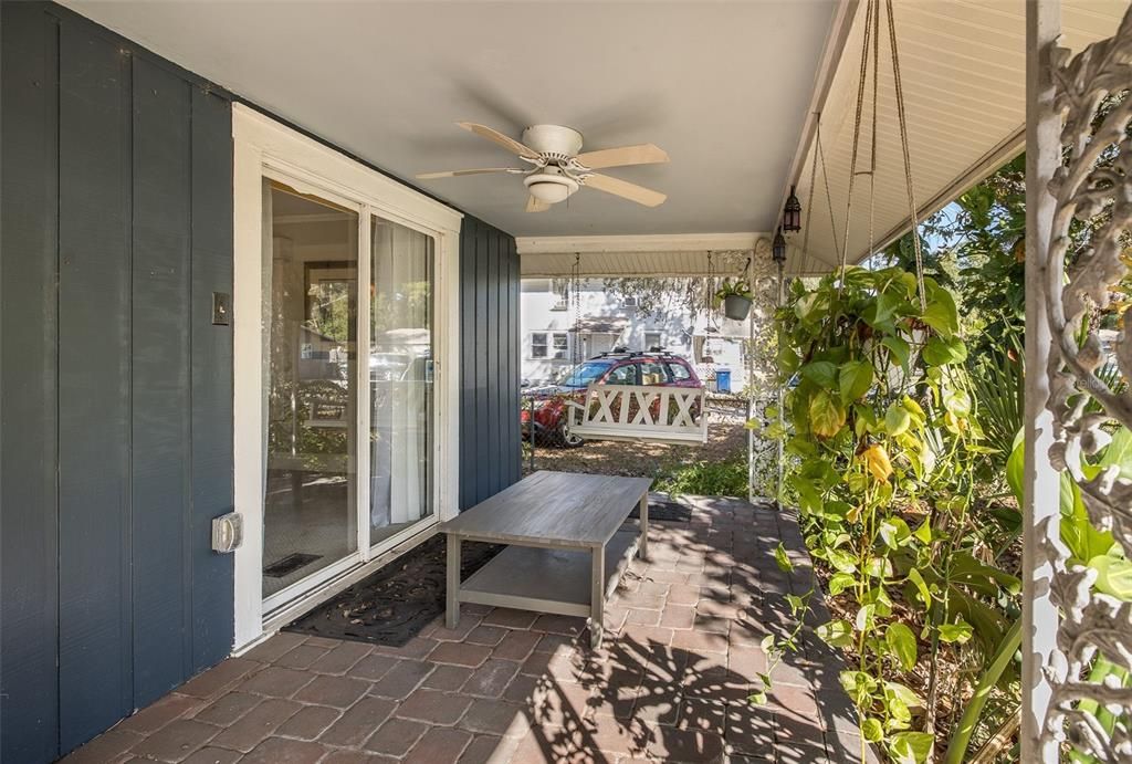 На продажу: $329,000 (3 спален, 2 ванн, 1462 Квадратных фут)