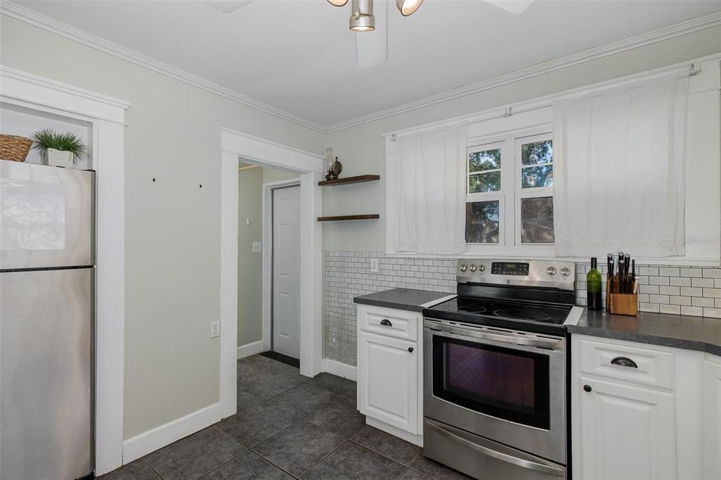 На продажу: $329,000 (3 спален, 2 ванн, 1462 Квадратных фут)