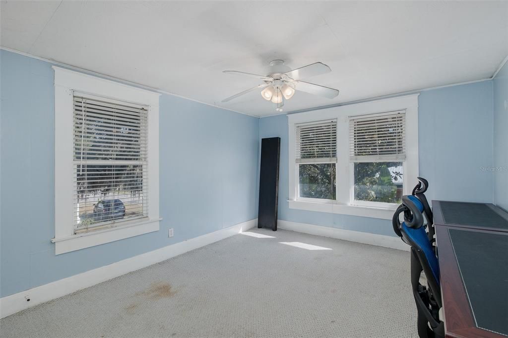 На продажу: $329,000 (3 спален, 2 ванн, 1462 Квадратных фут)