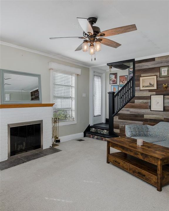 На продажу: $329,000 (3 спален, 2 ванн, 1462 Квадратных фут)