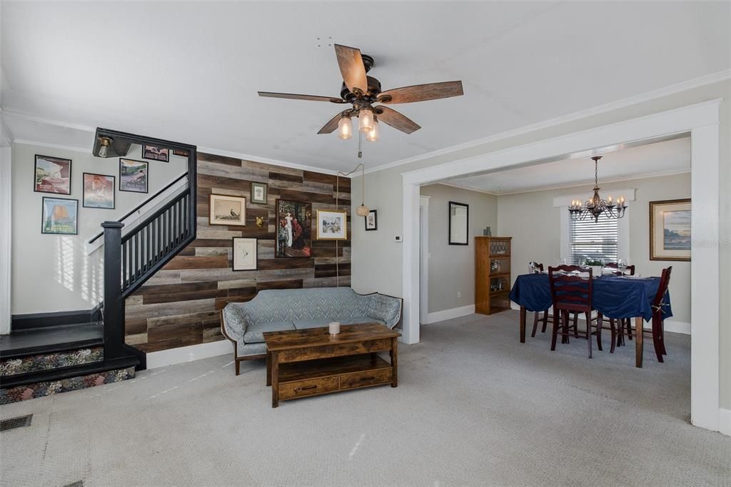 На продажу: $329,000 (3 спален, 2 ванн, 1462 Квадратных фут)