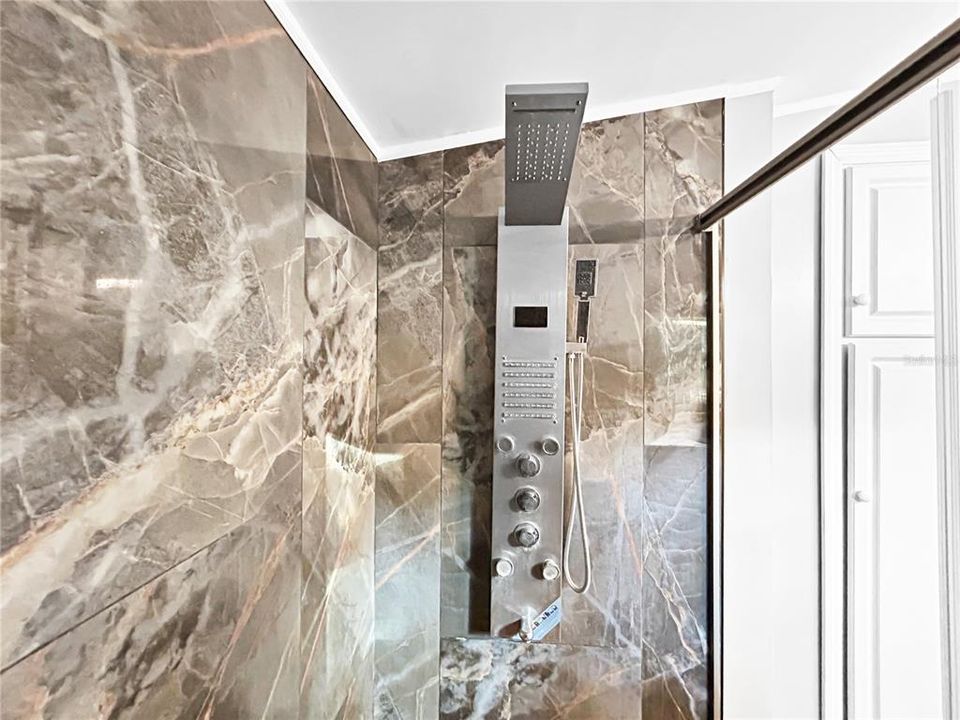 For Sale: $385,000 (3 beds, 2 baths, 1512 Square Feet)