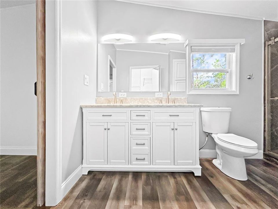 For Sale: $385,000 (3 beds, 2 baths, 1512 Square Feet)