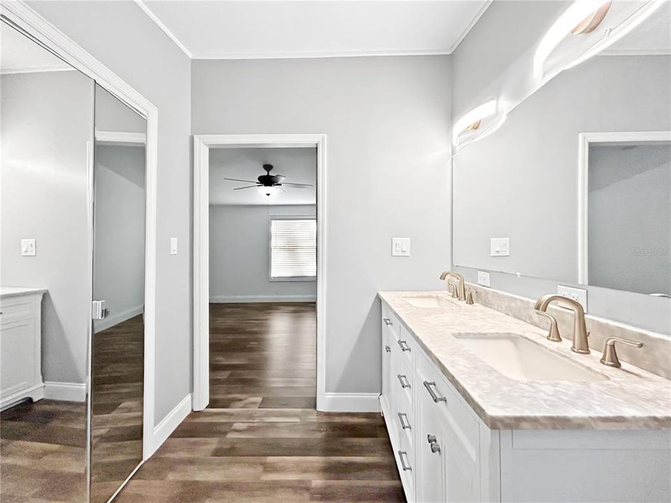 For Sale: $385,000 (3 beds, 2 baths, 1512 Square Feet)