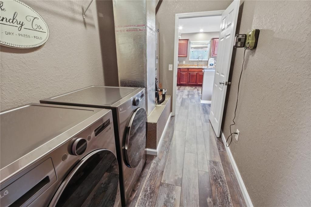 En Venta: $325,000 (3 camas, 2 baños, 1392 Pies cuadrados)