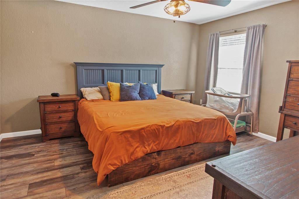 En Venta: $325,000 (3 camas, 2 baños, 1392 Pies cuadrados)