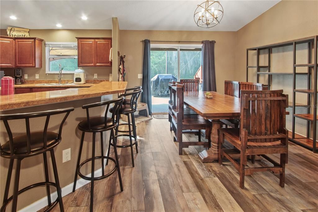 En Venta: $325,000 (3 camas, 2 baños, 1392 Pies cuadrados)